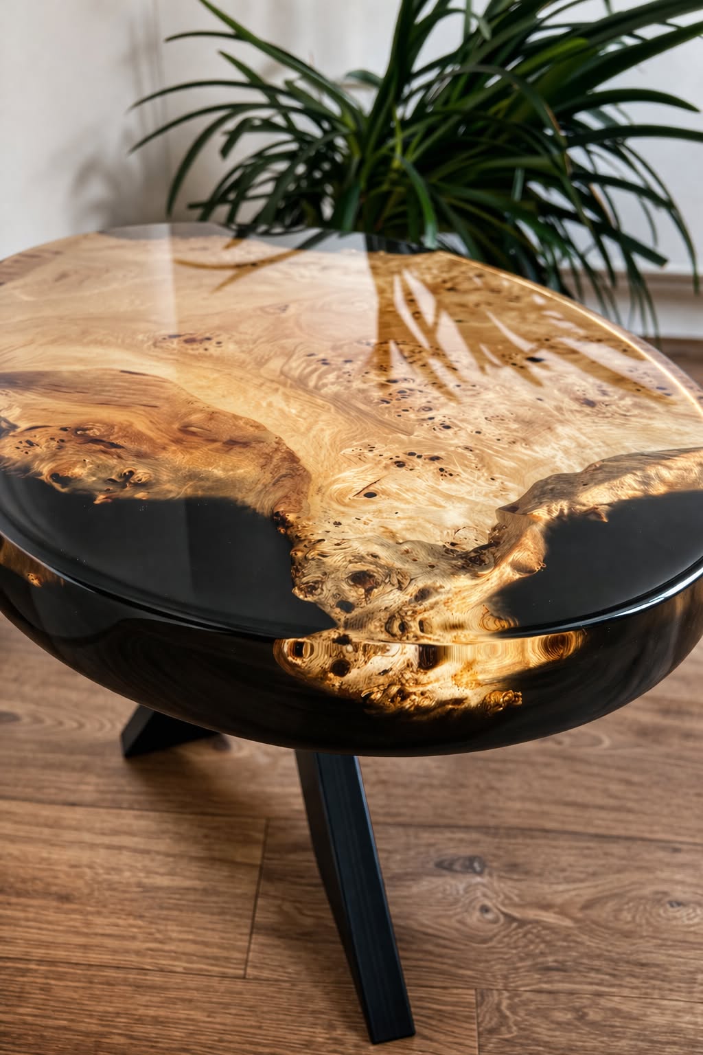 Masă de cafea din lemn masiv de plop burl și rășină epoxidică Obsidian Grain
